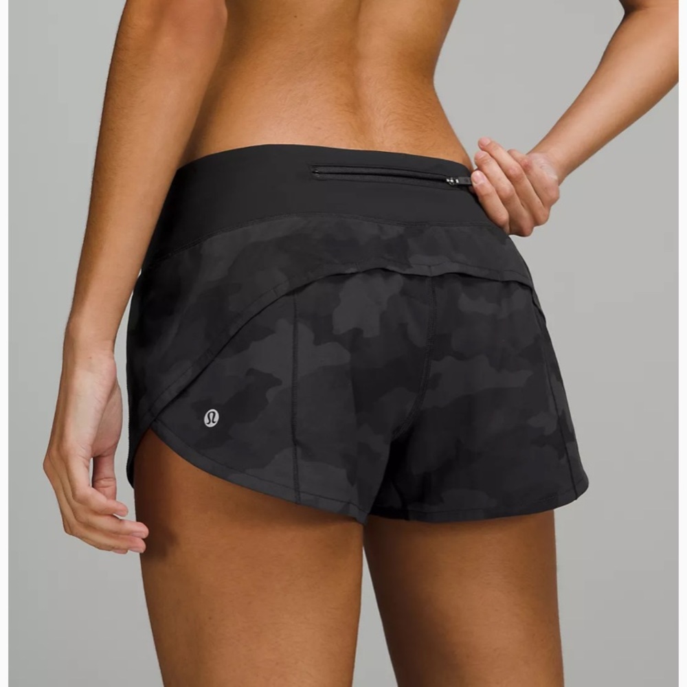 Speed up lines low rise 2.5” shorts in GREEN CAMO